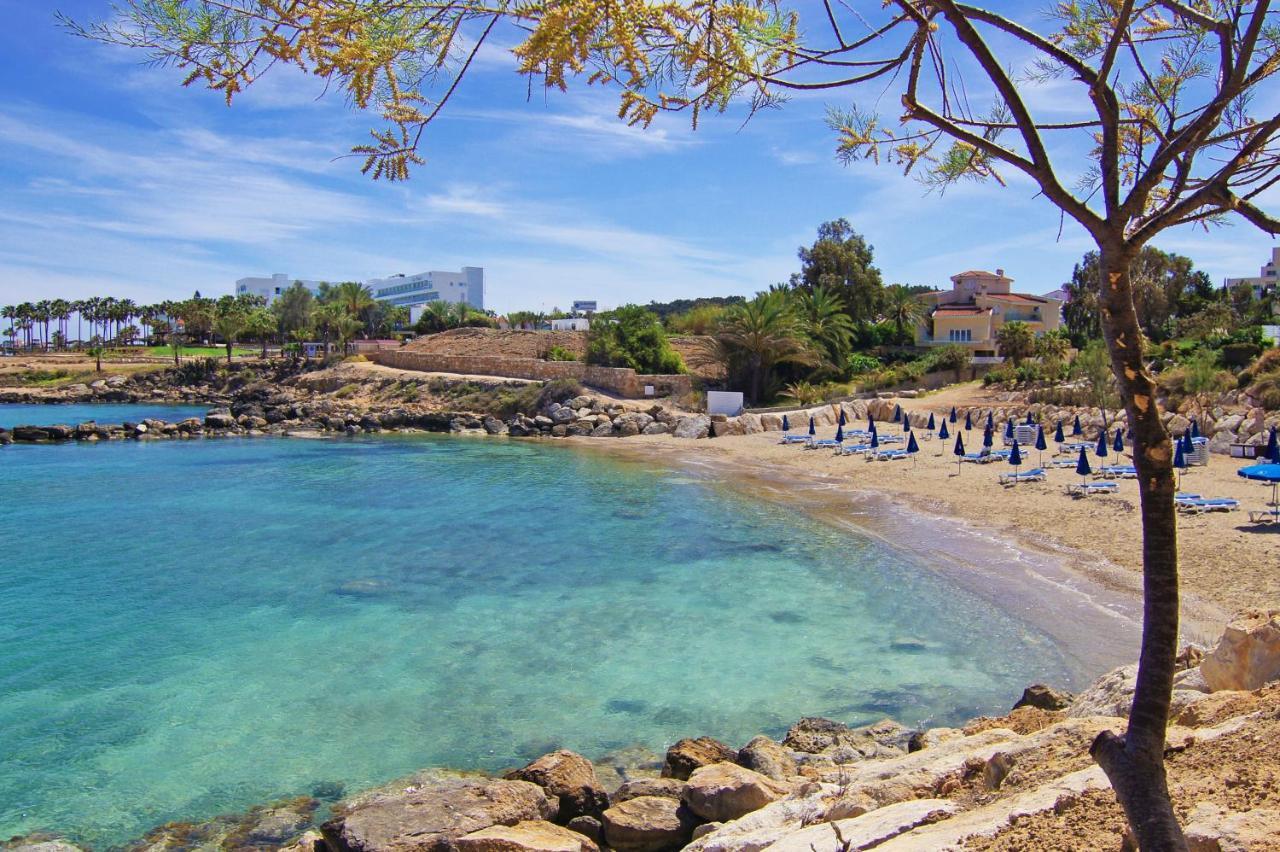 Gabriela - Coralli Beachfront Apartment Protaras Extérieur photo