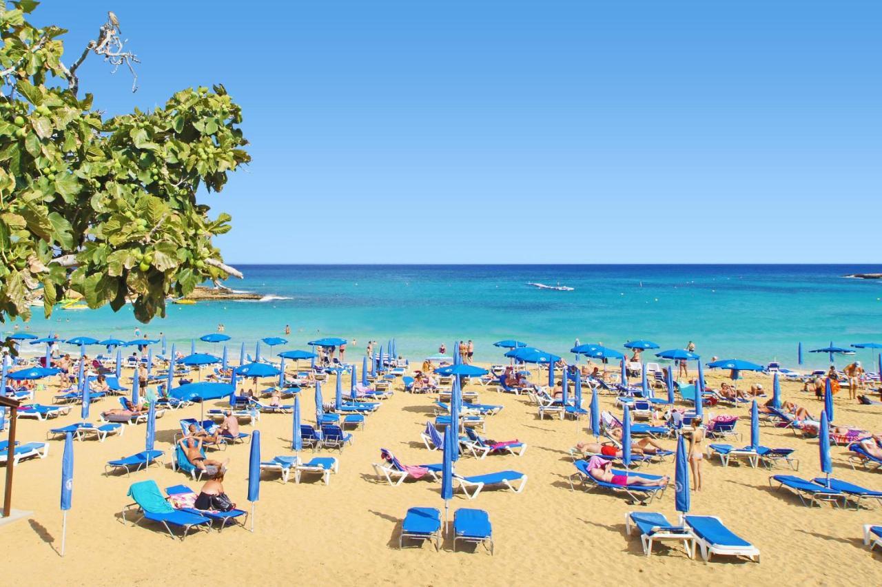 Gabriela - Coralli Beachfront Apartment Protaras Extérieur photo